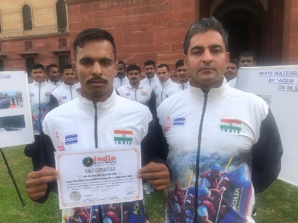 Lieutenant Colonel Pravin Grewal and paratrooper Ganpat Singh