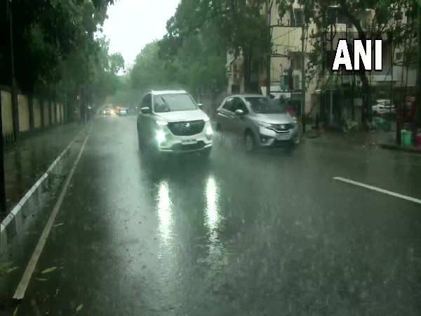 Rain lashes Chennai (Photo/ANI)