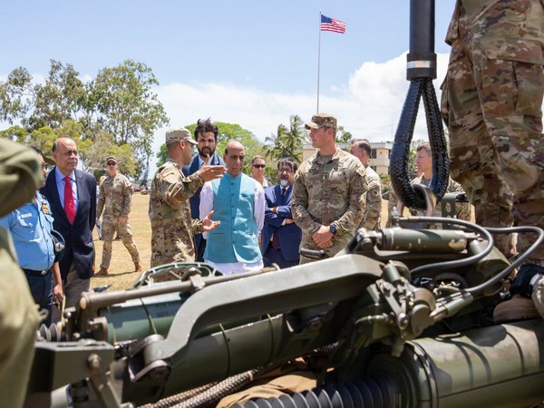 (photo/twitter:Rajnath Singh) Rajnath Singh visits various training sites of USARPAC located on island Oahu