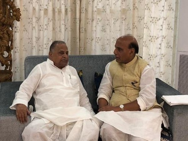 Union Home Minister Rajnath Singh visited SP patron Mulayam Singh Yadav at his residence in Lucknow on Saturday. Photo/Twitter@@rajnathsingh