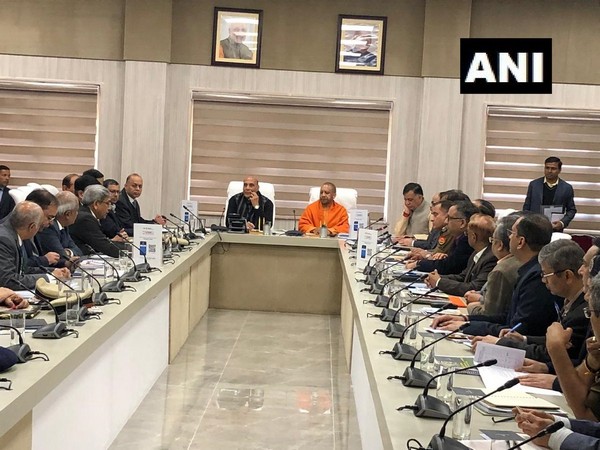 Defence Minister Rajnath Singh and Uttar Pradesh Chief Minister Yogi Adityanath on Sunday held a meeting with officials in Lucknow to review preparations of 'Defence Expo-2020'.