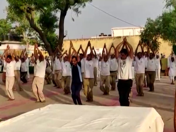 Prisoners in Jaipur central jail
