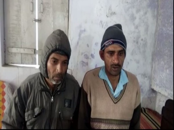 Victims Meenu (left) and Rakesh (right) speaking to ANI in Bulandshahr. Photo/ANI