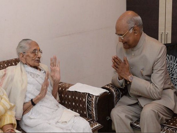President Ram Nath Kovind met Prime Minister Narendra Modi's mother Heeraben in Gandhinagar. Photo/ANI