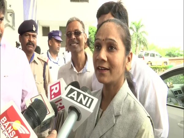 BSP MLA Ramabai speaking to media persons in Bhopal.