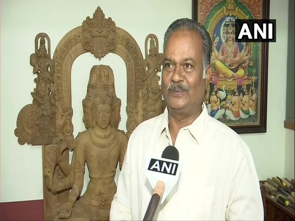 Bengaluru-based idol maker Madhavacharya Ramamurthy while speaking to ANI. (Photo/ANI)