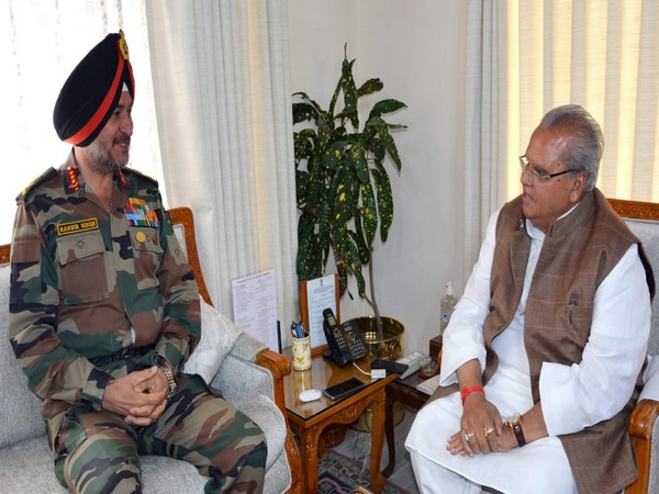 L-R: Northern Army Commander Lieutenant General Ranbir Singh with J-K Governor Satya Pal Malik at Raj Bhavan in Srinagar on Friday. 