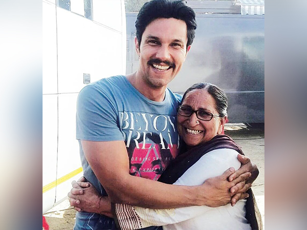 Randeep Hooda and late  Dalbir Kaur (Image source: Instagram)