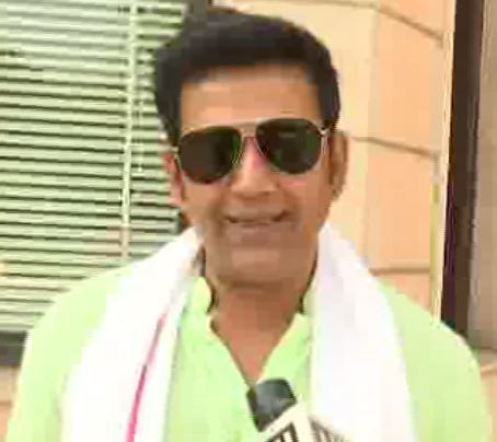 Actor-politician Ravi Kishan in Lucknow. Photo/ANI