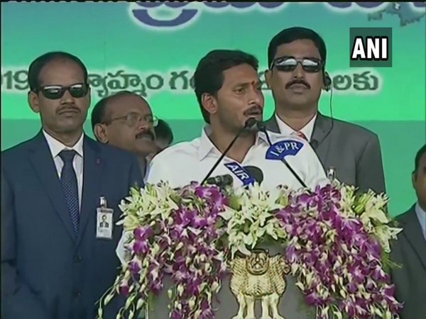Chief Minister YS Jagan Mohan Reddy addressing the people in Vijayawada, Andhra Pradesh on Thursday.