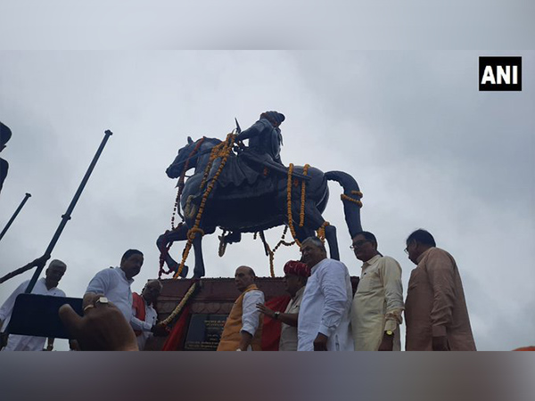Statue of Veer Durgadas Rathore's unveiled by Defence Minister Rajnath Singh.(Photo/ANI)