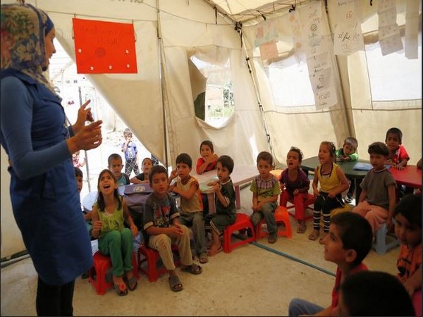 
    Researchers evaluate effectiveness of psychological programme for refugee children
    