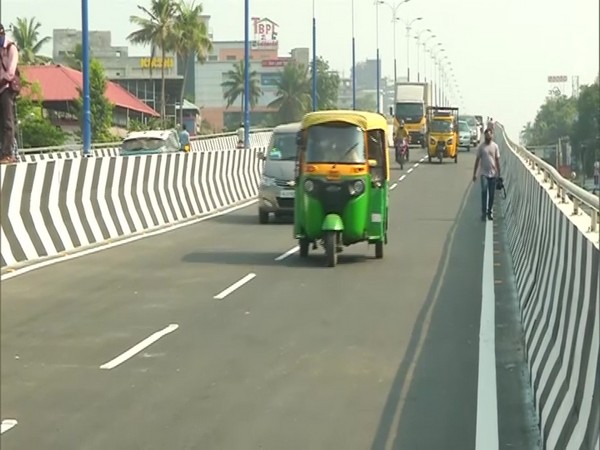 Palarivattom flyover in Kochi reopened for the public earlier on Sunday after its reconstruction. (Photo/ANI)