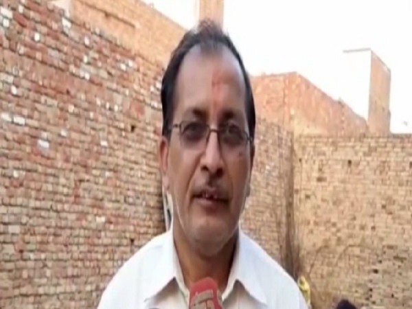 Janakraj a resident of Sirsa speaking to media 