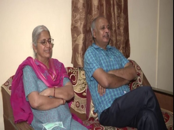 Surendra Mohan with his sister Aditi while talking to ANI in New Delhi on Friday. Photo/ANI