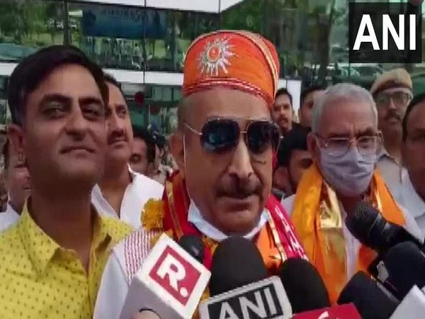 Congress leader Pramod Tiwari (Photo/ANI)