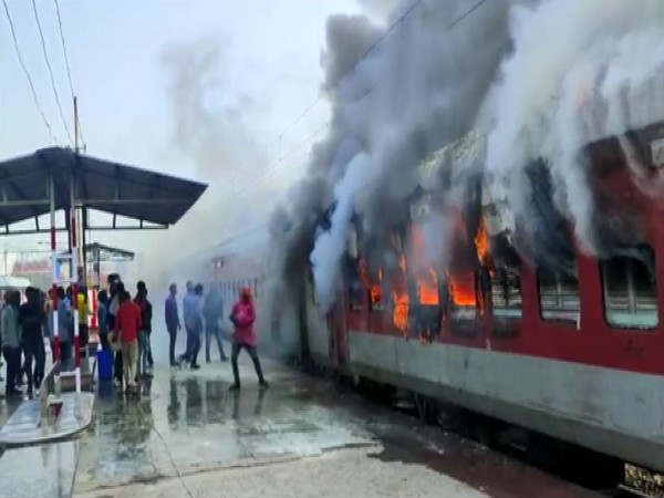 Burning coach of Swatantrata Senani Express (Photo:ANI)