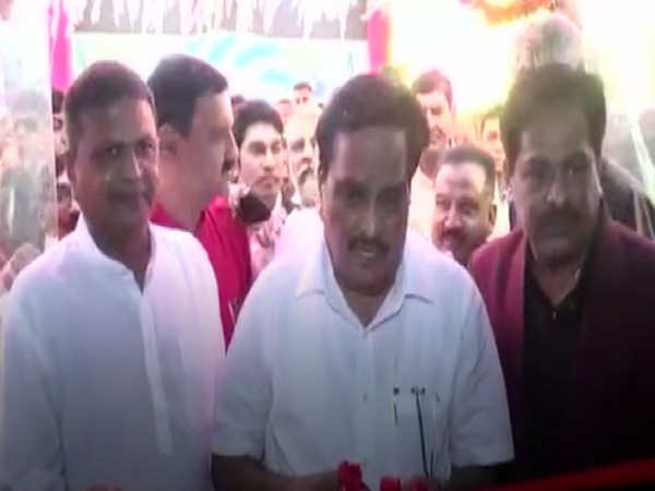 Naresh Patel with CR Patil at Gym inauguration in Gujarat (Photo/ANI)