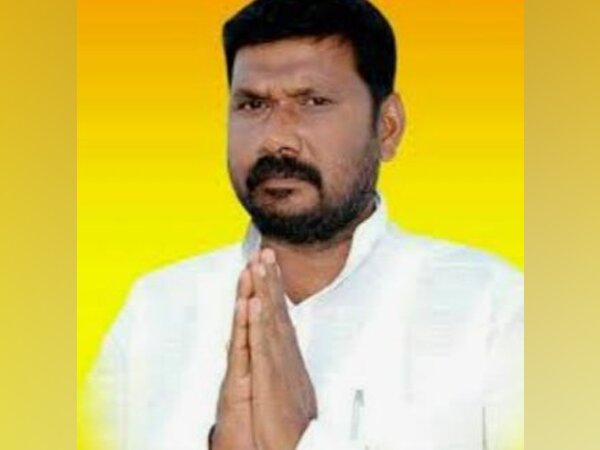 Congress leader Basangouda Turvihal (Photo/Twitter)