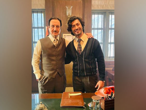 Anupam Kher with Vidyut Jammwal (Image source: Instagram)