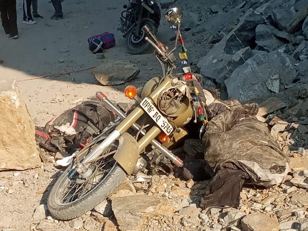 Bike, the two victims were driving in Kinnaur. Photo/ANI
