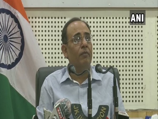  Rohit Kansal, Principal Secretary (Power and Information), Jammu and Kashmir speaking at a press conference in Srinagar on Saturday. 