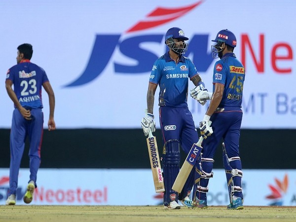 Mumbai Indians in action against Delhi (Image: BCCI/IPL)