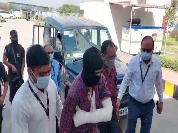 UP ATS reaches Lucknow with Gorakhnath temple attack case accuse, Murtaza (Photo/ANI)