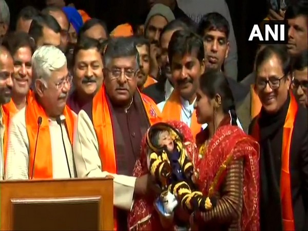 Union Minister Ravi Shankar Prasad met Nagarikta on Sunday in New Delhi. Photo/ANI