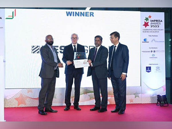 Sayeed Ahmed, CEO, Biesse India receiving Impresa Awards
