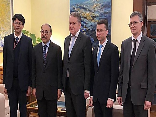 Foreign Secretary Harsh Vardhan Shringla with Russian ambassador to India Nikolay Kudashev (Picture Credits: Raveesh Kumar/Twitter)