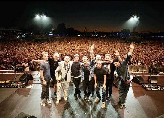 Pear jam Band (Image Source: Instagram)