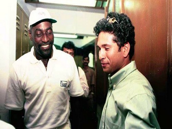 Viv Richards with Sachin Tendulkar (Photo/Sachin Tendulkar Twitter)