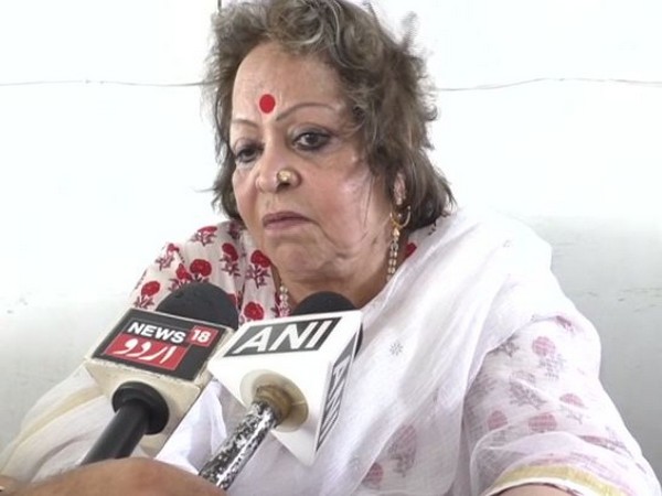 Former Vice-president Hamid Ansari's wife Salma Ansari taking to media at Aligarh on Saturday 
