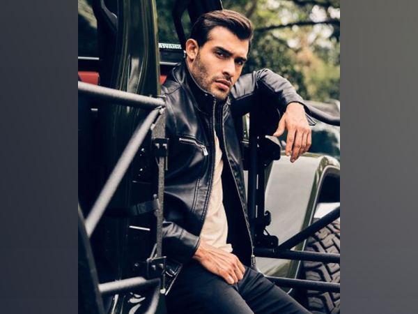 Sam Asghari (Image source: Instagram)