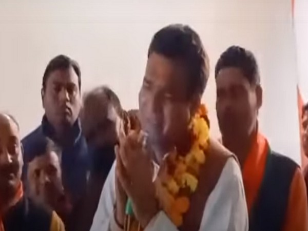 Sanjay Gupta crying during the campaign. (ANI/photo)