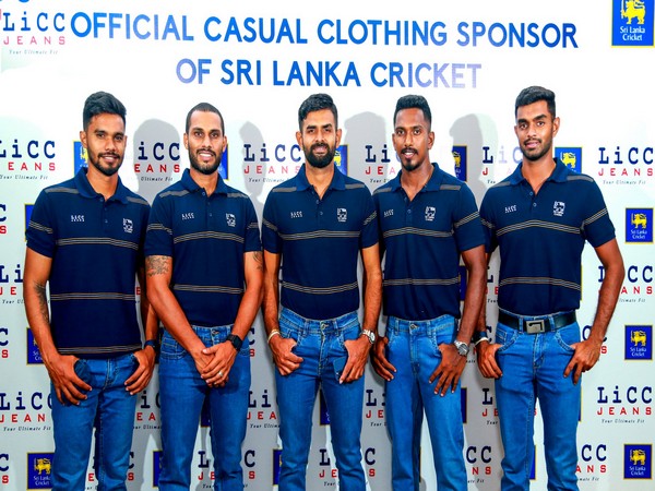 Sri Lanka players before leaving for West Indies. (Photo/ SLC Twitter)
