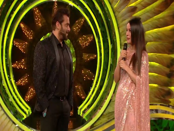 Salman Khan and Shehnaaz Gill on 'Bigg Boss 15' (Image source: Instagram)