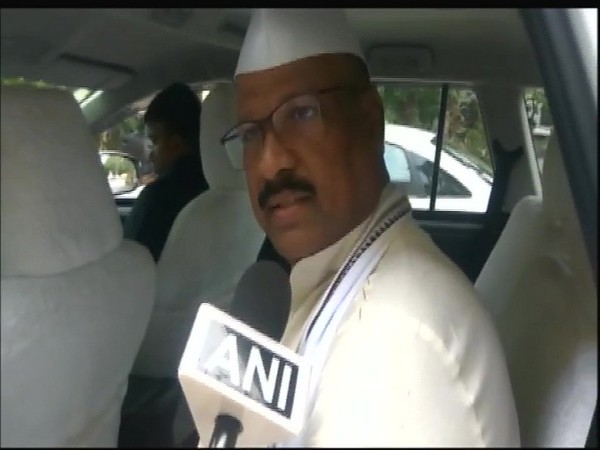 Former Congress leader Abdul Sattar speaking to ANI in Mumbai on Tuesday. Photo/ANI