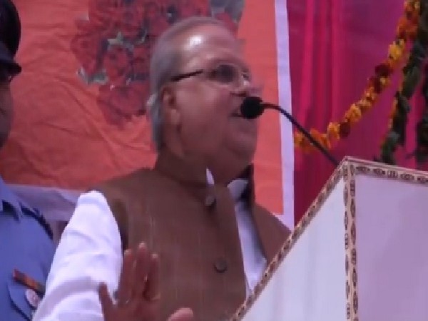 Goa Governor Satya Pal Malik speaking at a public gathering in Bagpat, Uttar Pradesh.