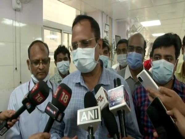 Delhi Power Minister Satyendar Jain (file photo)