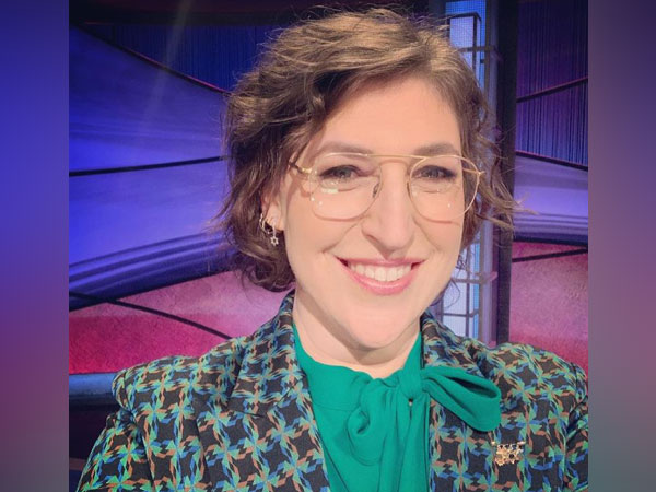 Mayim Bialik (Image Source: Instagram)