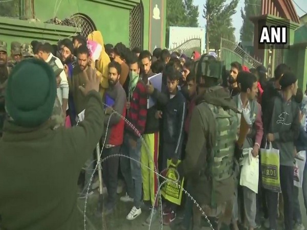Local youth participated in the recruitment drive of Indian Army in Jammu and Kashmir on Saturday. Photo/ANI