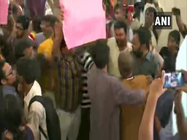 Scuffle broke out between two groups in JNU over seminar on Article 370 