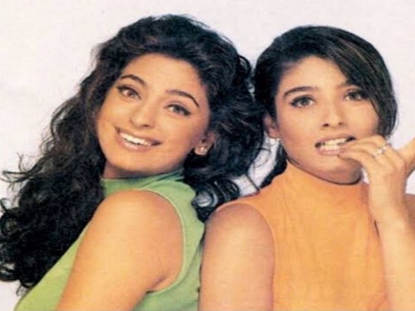 Juhi Chawla, Raveena Tandon (Image source: Twitter)