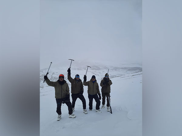 ITBP central mountaineering team scales Mount Karzok Kangri (Photo/ANI)