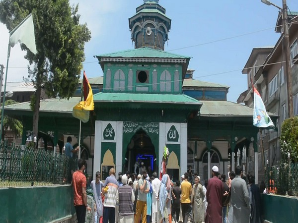 Shrine of Baba Naseeb in Anantnag (Photo/ANI)