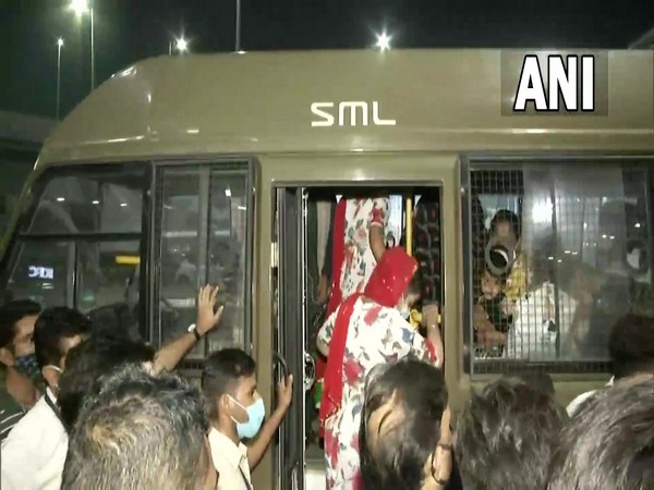 Visual of evacuees arriving in Delhi from Afghanistan (Photo/ANI)