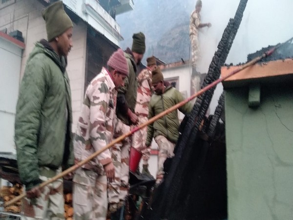 ITBP personnel making rescue efforts. (ANI)