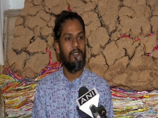 Delhi-based artist, Manveer Singh (Photo/ANI)